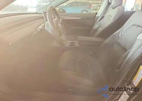 2023 Tesla Model 3 z USA, uszkodzony, nr VIN 5YJ3E1EA7PF451251